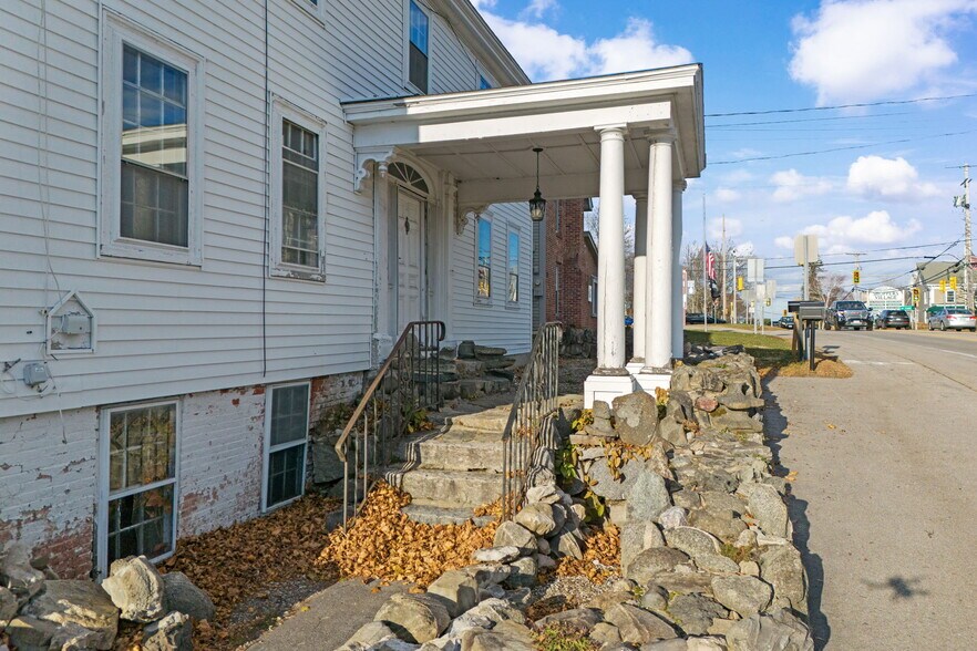 More Photos Of 80 Lafayette Rd, Hampton Falls Freestanding For Sale