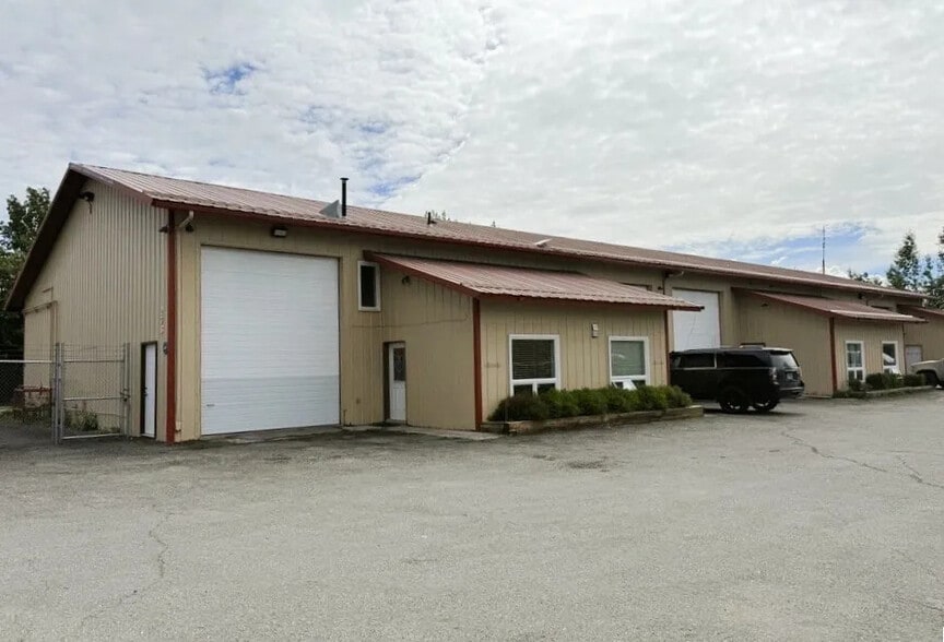 More Photos Of 276 E Danna Ave, Wasilla Warehouse For Sale