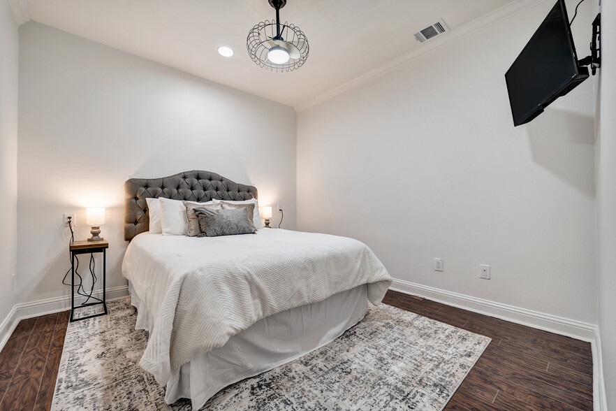 More Photos Of 5607 Sapp Rd, Conroe Lodge Meeting Hall For Sale