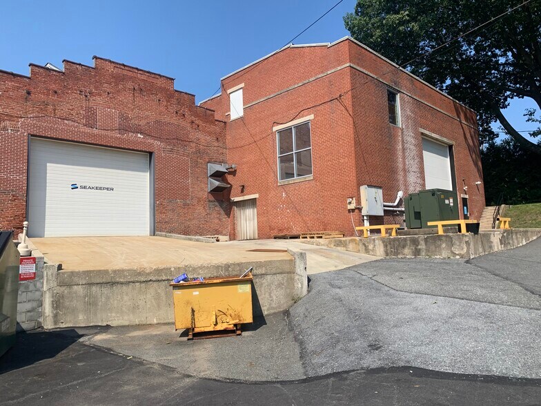 More Photos Of 6 Front Street Plaza, Mohnton Food Processing For Sale