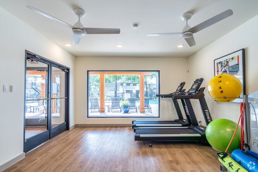 More Photos Of 333 Uvalde Rd, Houston Apartments For Sale