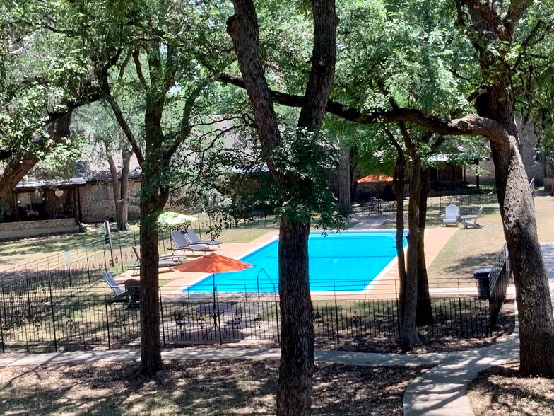 More Photos Of 730 Howard St, New Braunfels Apartments For Sale