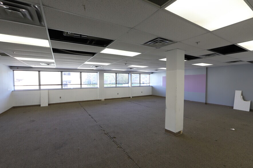 More Photos Of 184 Salem Ave, Dayton Office Residential For Lease