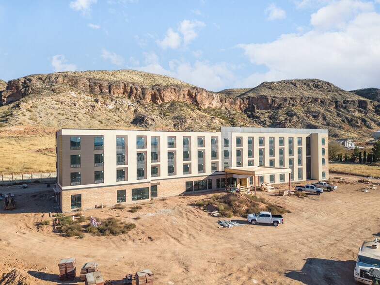 Primary Photo Of 150 E SR-9, La Verkin Restaurant For Lease