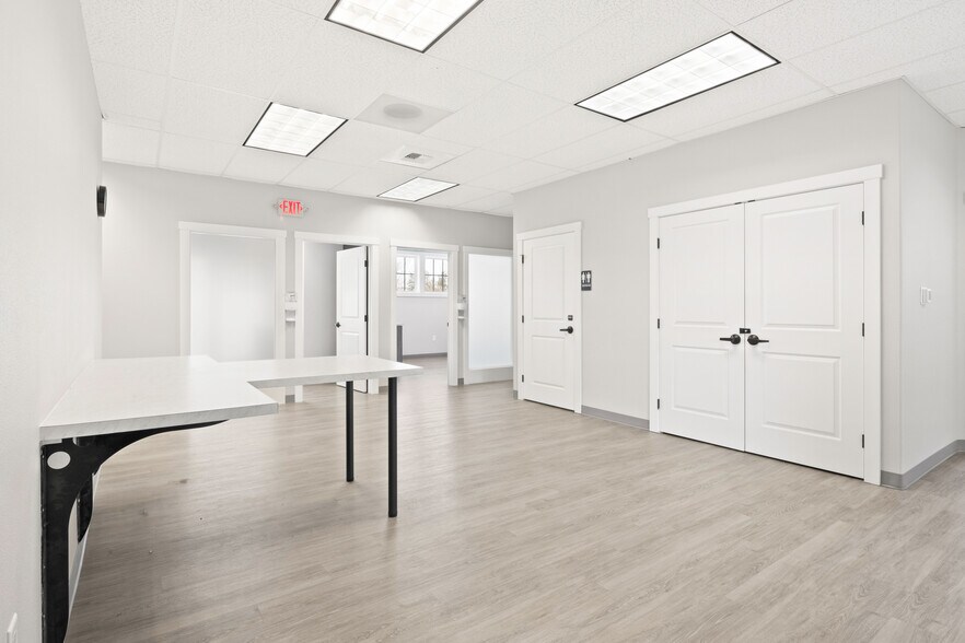 More Photos Of 350 Miller St SE, Salem Office For Sale