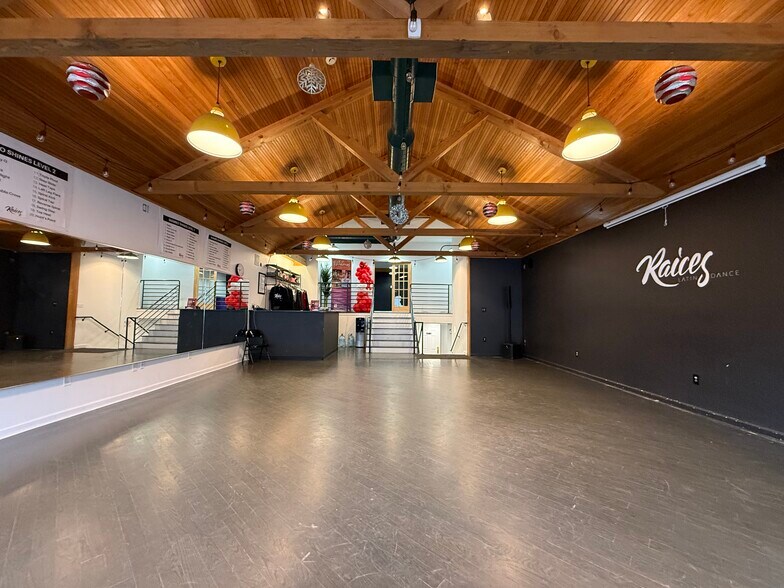 More Photos Of , Worcester General Retail For Sale