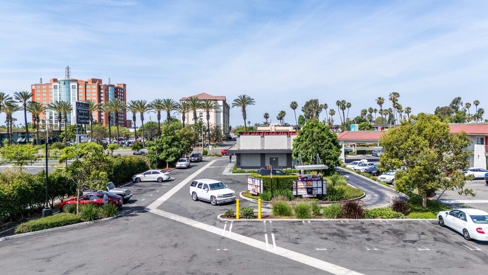 More Photos Of 2210 S Harbor Blvd, Anaheim Fast Food For Sale
