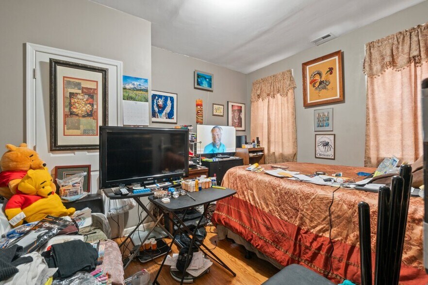More Photos Of 601 Whitelock St, Baltimore Apartments For Sale