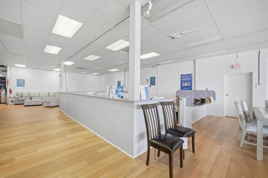 More Photos Of 6542 E Virginia Beach Blvd, Norfolk Freestanding For Sale