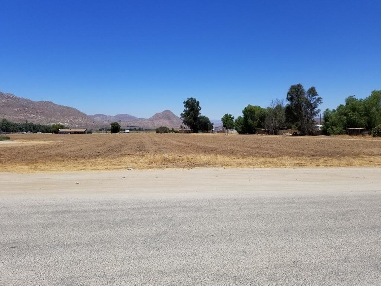 More Photos Of Lakeview Ave @ Ramona Expressway, Nuevo Land For Sale