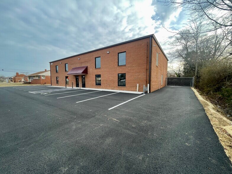 More Photos Of 3925 Lafayette Blvd, Fredericksburg Flex For Lease