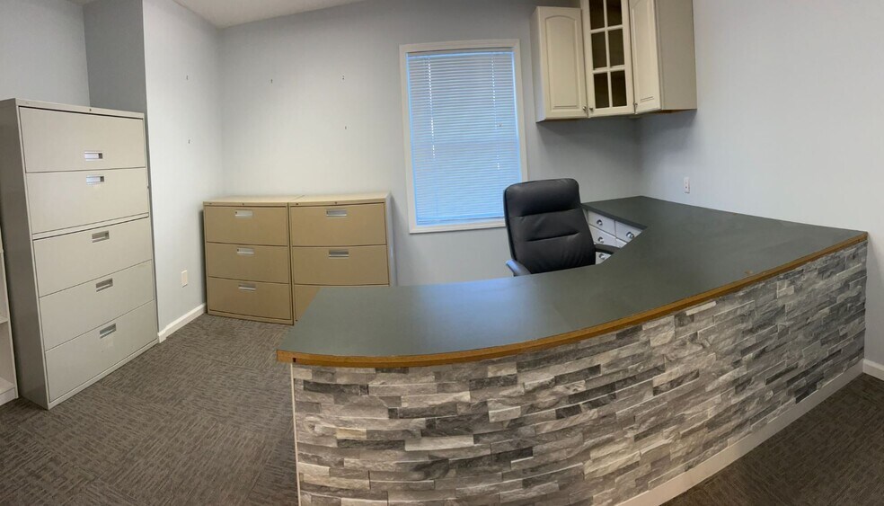 More Photos Of 39 Mill Plain Rd, Danbury Loft Creative Space For Lease