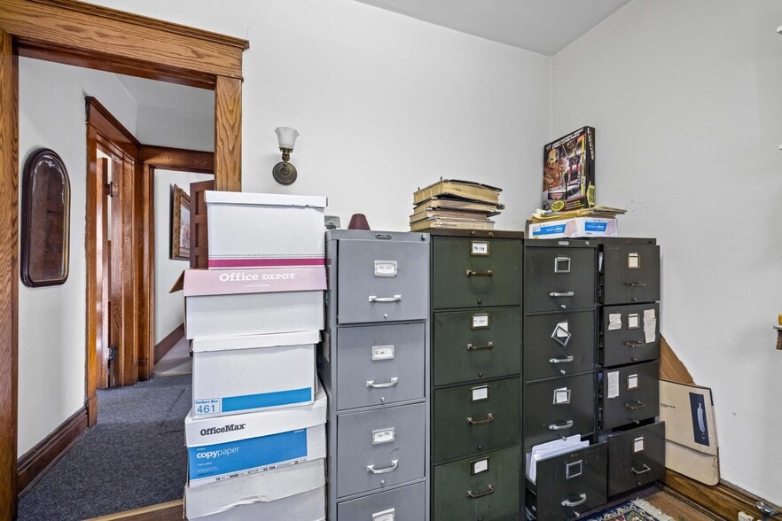 More Photos Of 1975 Seneca St, Buffalo Office For Sale