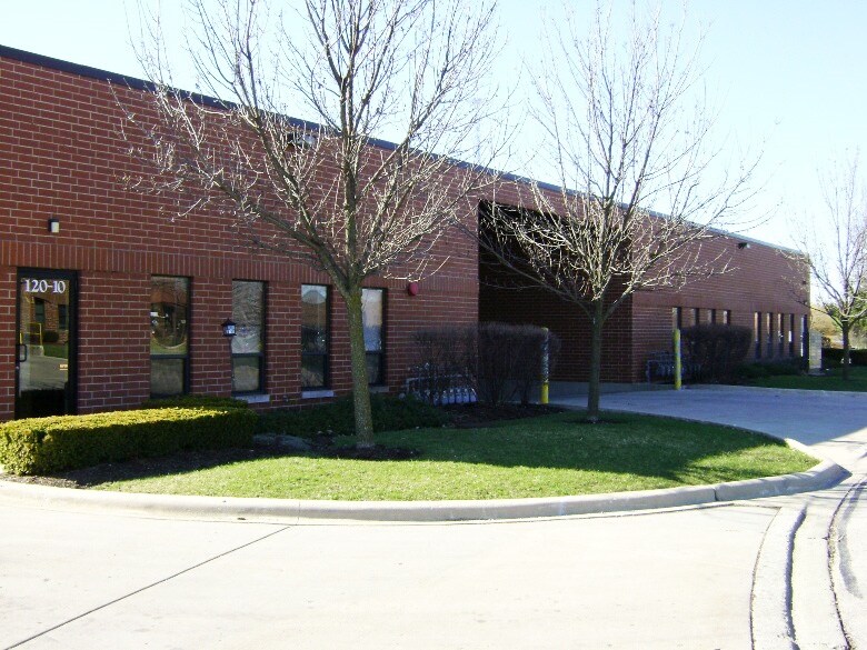 Primary Photo Of 120 Easy St, Carol Stream Warehouse For Lease