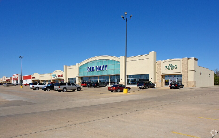 More Photos Of 3322-3518 W Owen K Garriott Rd, Enid Unknown For Lease