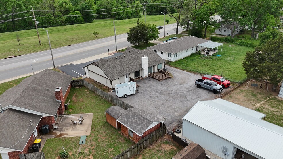More Photos Of 1217 W Main St, Jenks Office For Lease