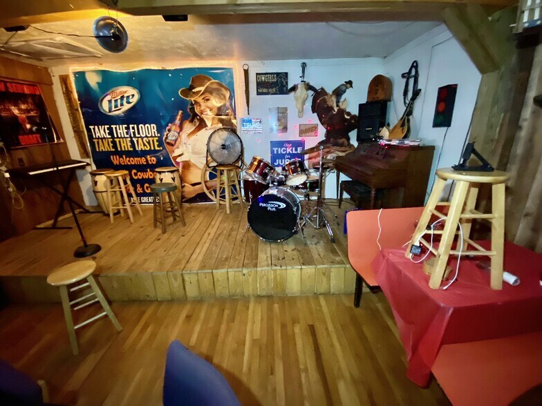 More Photos Of 8059 Florence Ave, Virgilina Restaurant For Sale