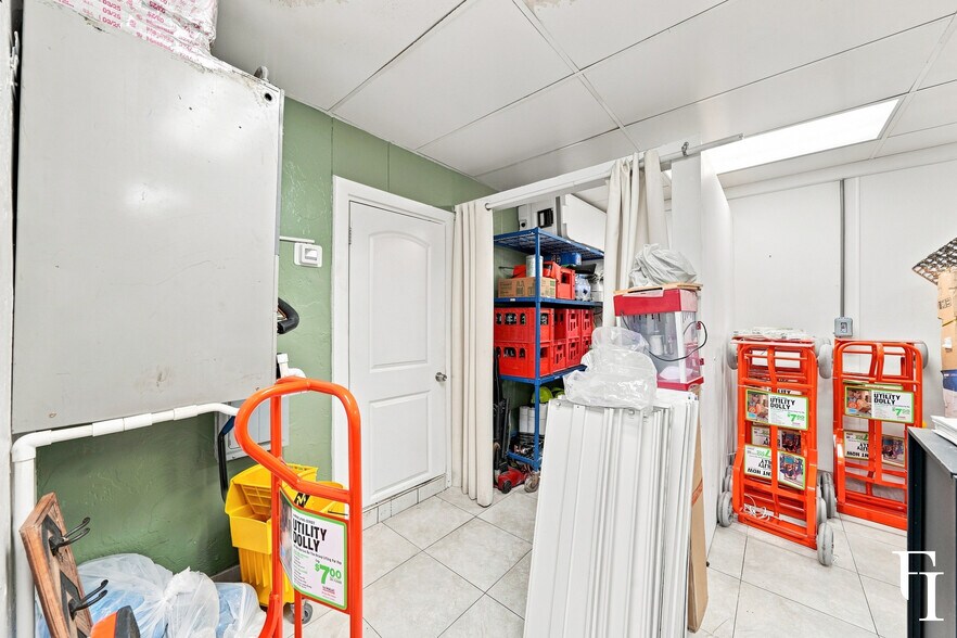 More Photos Of 1353 SW 1st St, Miami Storefront Retail Residential For Sale