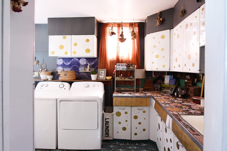 More Photos Of 200 E Vista St, Bisbee Movie Radio TVStudio For Sale