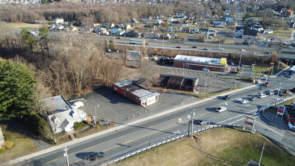 More Photos Of 430 Center St, Ludlow Auto Repair For Sale