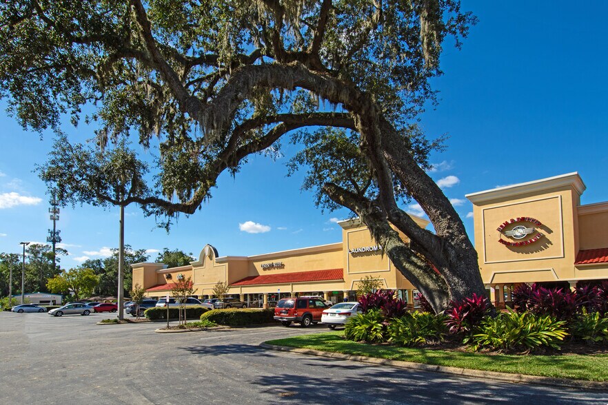More Photos Of 2106-2186 Park Ave, Orange Park Unknown For Lease