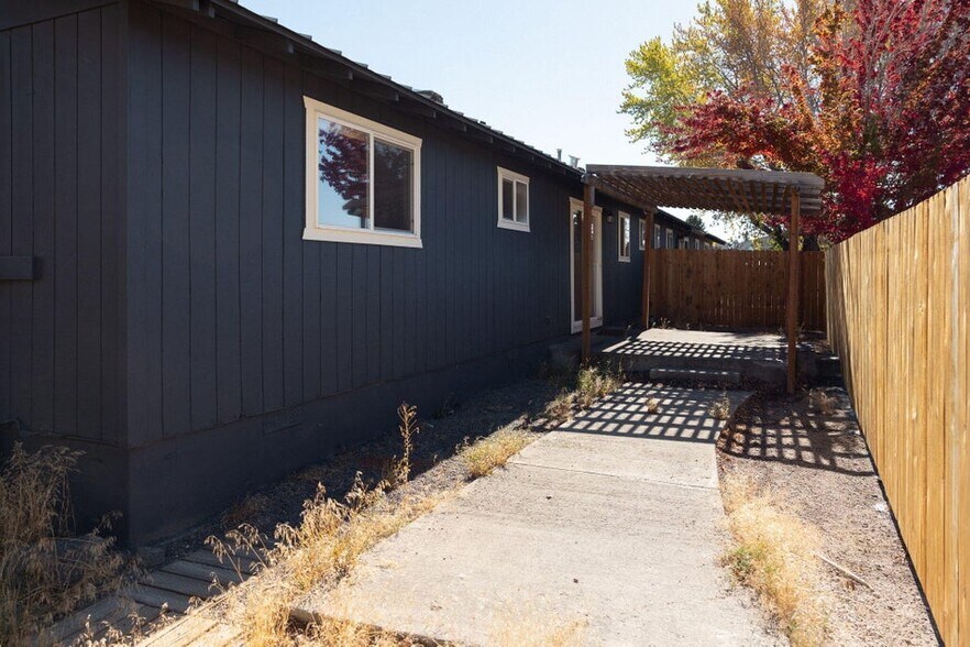 More Photos Of 61683 Daly Estates Dr, Bend Multifamily For Sale