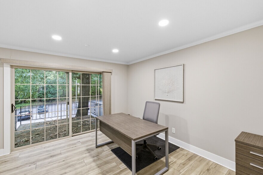 More Photos Of 4651 Roswell Rd NE, Atlanta Medical For Lease