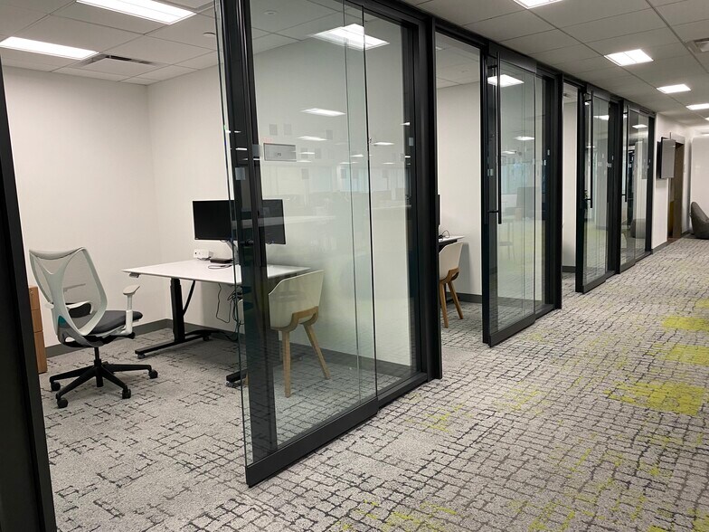 More Photos Of 1 Northeastern Blvd, Salem Office For Lease