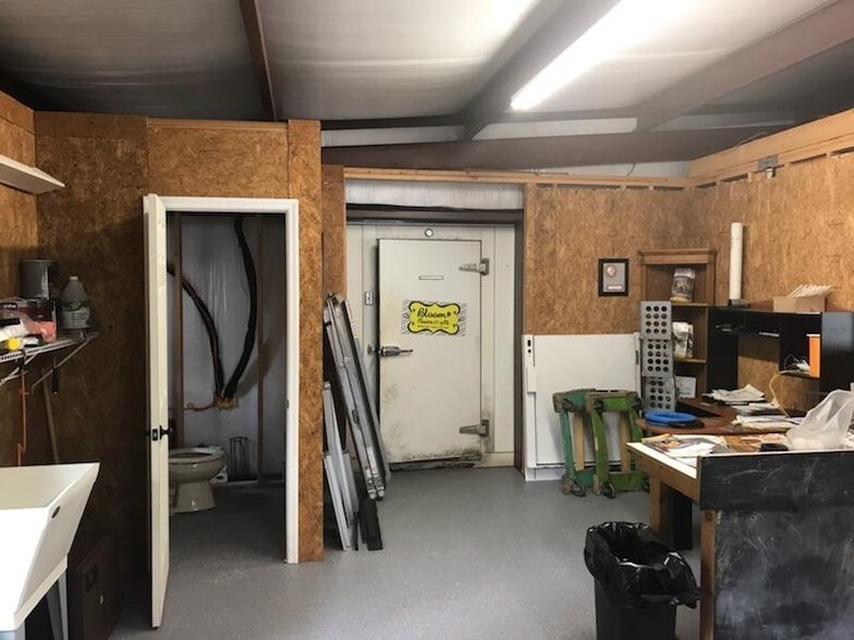 More Photos Of 729 US-80, Danville Freestanding For Sale