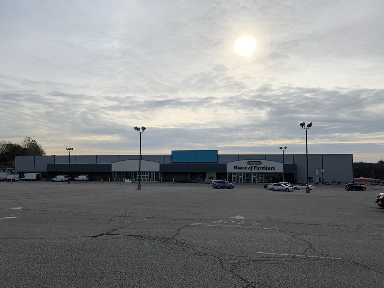 Primary Photo Of 150 Main St, Wintersville General Retail For Lease