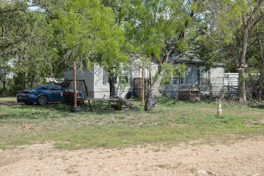 More Photos Of 8519 State Park Rd, Lockhart Land For Sale