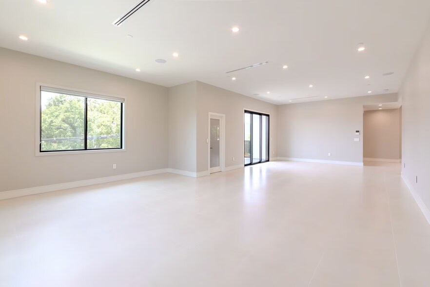 More Photos Of 2941 Mary St, La Crescenta Apartments For Sale