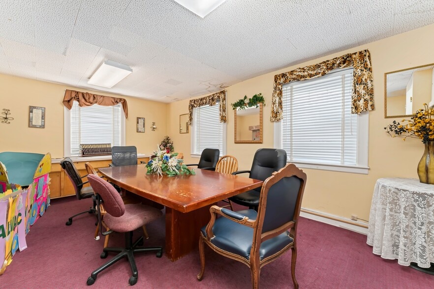 More Photos Of 999 S Colorado Blvd, Denver Religious Facility For Lease