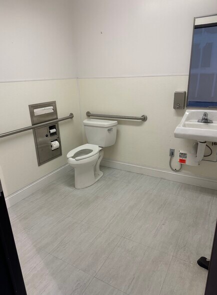 More Photos Of 4355 Technology Dr, Livermore Warehouse For Sale