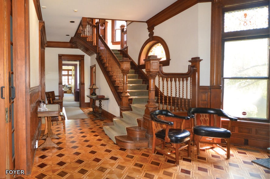 More Photos Of 1010 W 3rd St, Little Rock Office For Sale