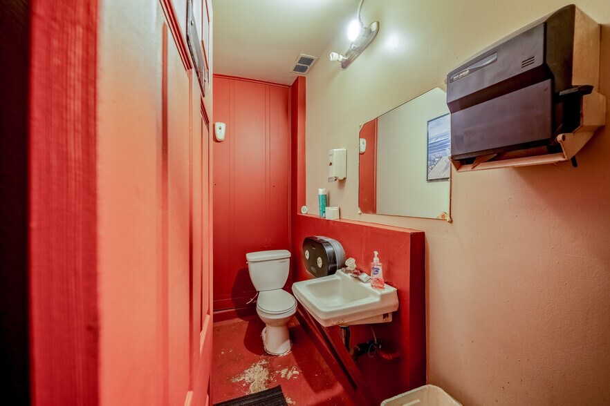 More Photos Of 19430 W Warren Ave, Detroit Specialty For Sale