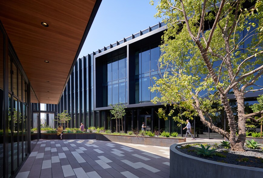 More Photos Of 9300 Culver Blvd, Culver City Office For Lease