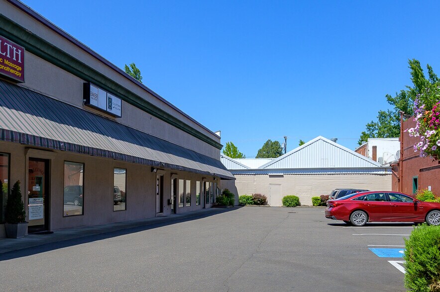 More Photos Of 119-137 NE 3rd St, Mcminnville Medical For Lease