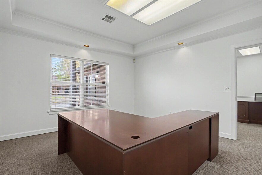 More Photos Of 5407 S Lewis Ave, Tulsa Office For Lease