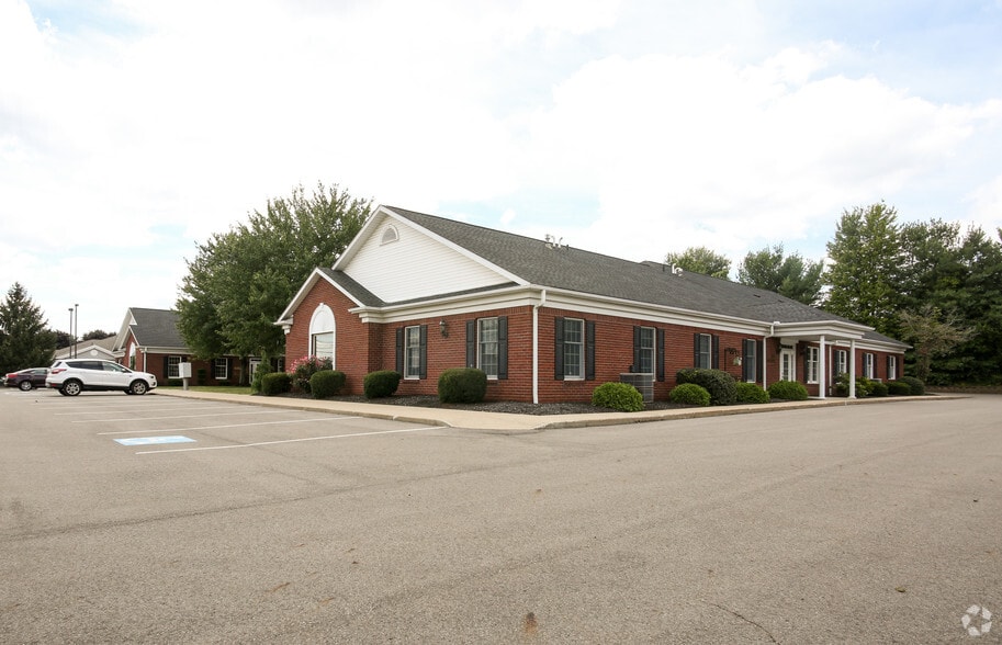 More Photos Of 6447-6477 Frank Ave, Canton Medical For Lease