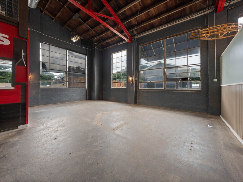 More Photos Of 339 Park St, Canton Restaurant For Sale