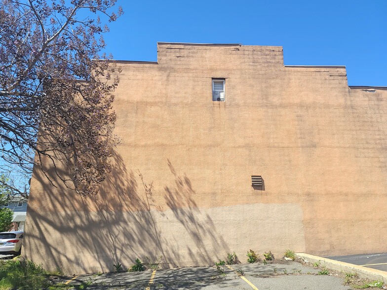 More Photos Of 301 Bergen St, Harrison Warehouse For Sale