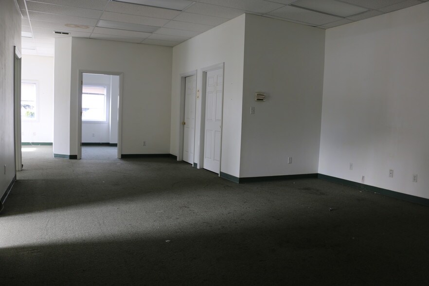 More Photos Of 1900 Morgantown Industrial Park Rd, Morgantown Warehouse For Sale