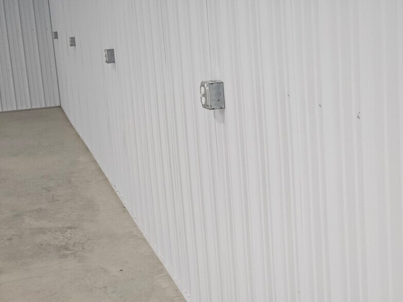 More Photos Of 55 Bank St, Orchard Park Industrial For Sale