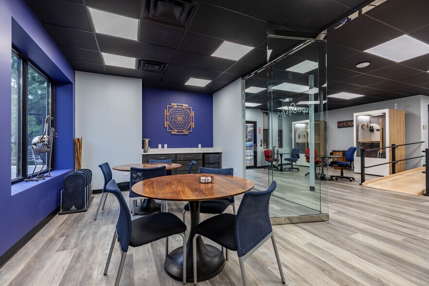 More Photos Of 7501-7509 Murdoch Ave, Saint Louis Coworking Space