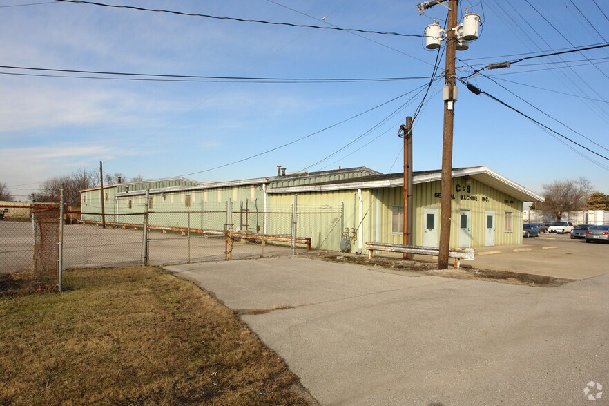 More Photos Of 3832 Fitzgerald Rd, Louisville Warehouse For Sale