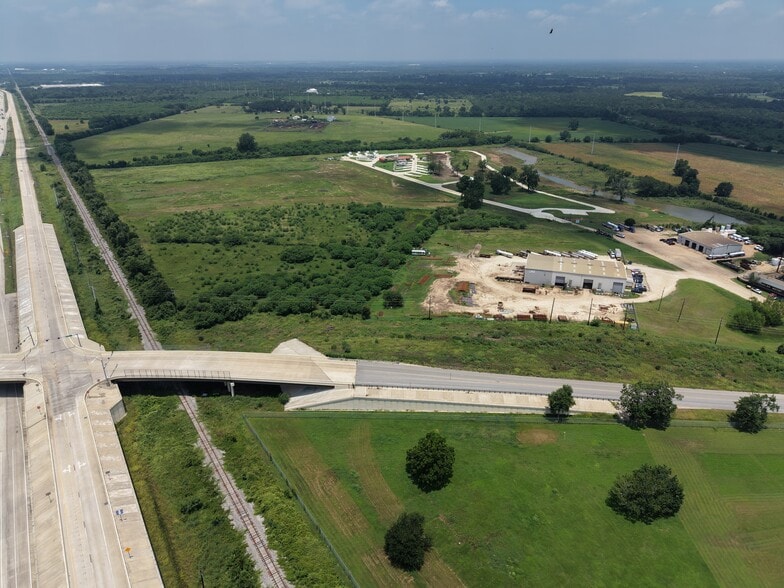 More Photos Of 1228 Brazos 10 Ln, Sealy Industrial For Sale