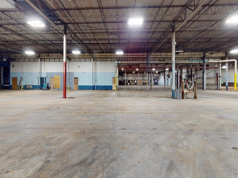 More Photos Of 103 Red Bridge Rd, De Queen Warehouse For Sale