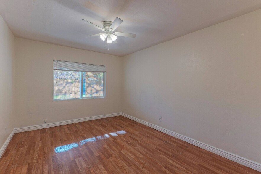 More Photos Of 602-606 E San Juan Ave, Phoenix Apartments For Sale