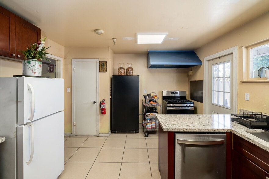 More Photos Of 18905 Standish Ave, Hayward Assisted Living For Sale